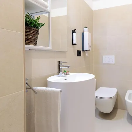 ゲストハウス Luccon - Centro Storico 3*